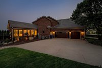 5101 North 196 Circle, Elkhorn, NE 68022