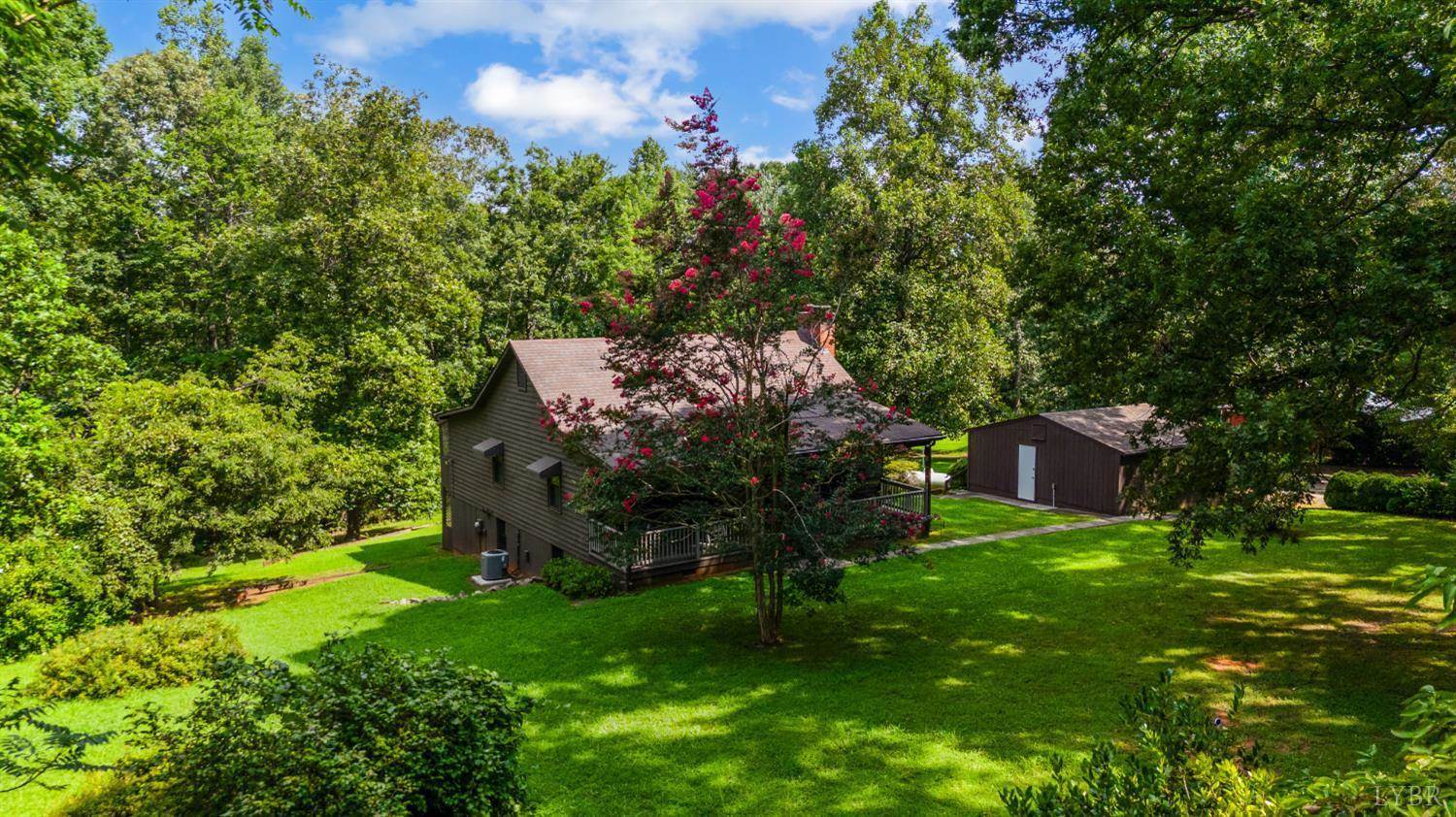 378 Watt Abbitt Road, Appomattox, VA 24522