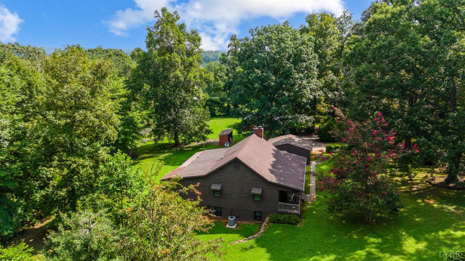 378 Watt Abbitt Road, Appomattox, VA 24522