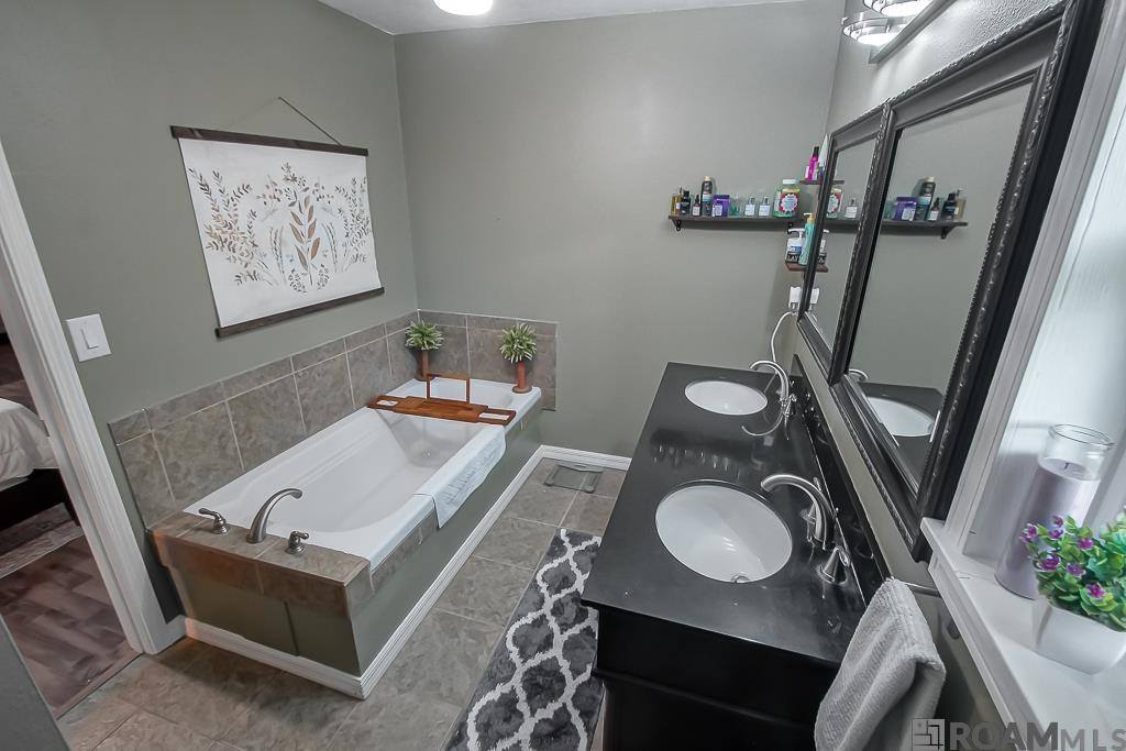 38204 Zilda St, Gonzales, LA 70737