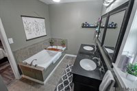 38204 Zilda St, Gonzales, LA 70737