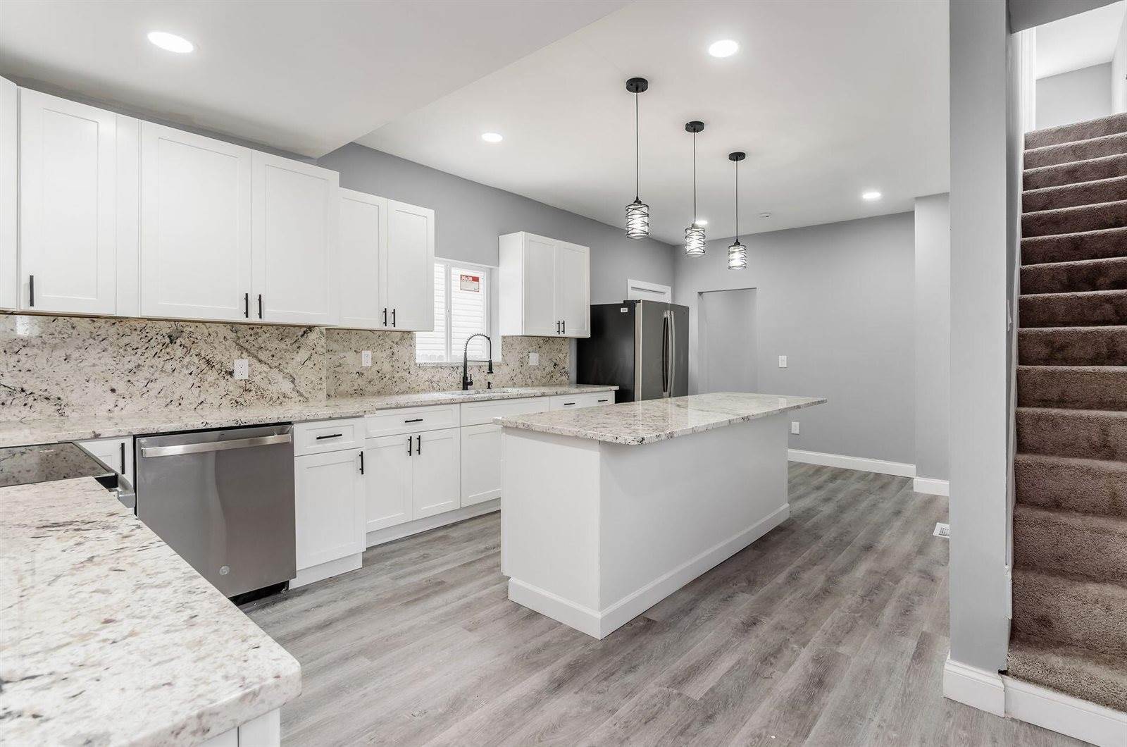 644 Stanley Avenue, Columbus, OH 43206