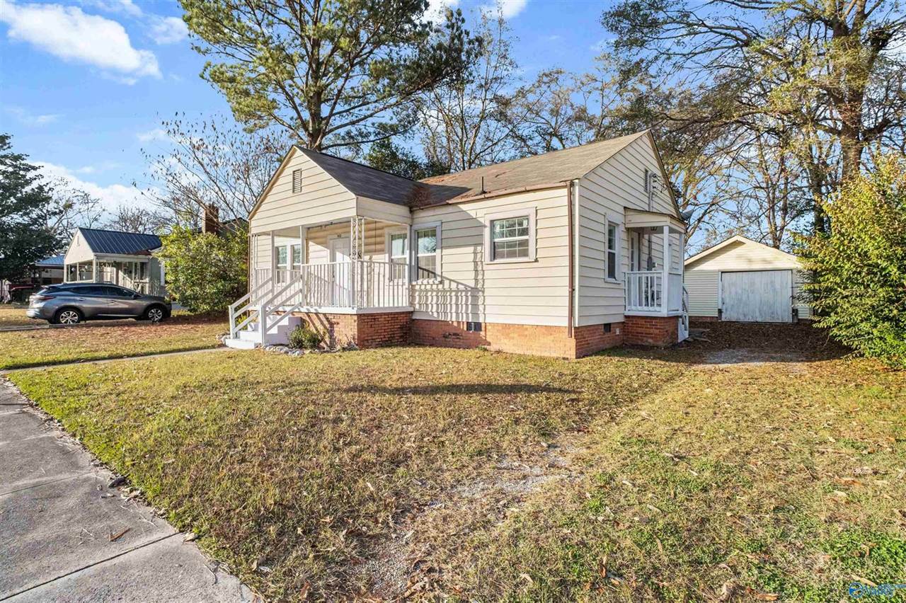 922 Windsor Street, Gadsden, AL 35903
