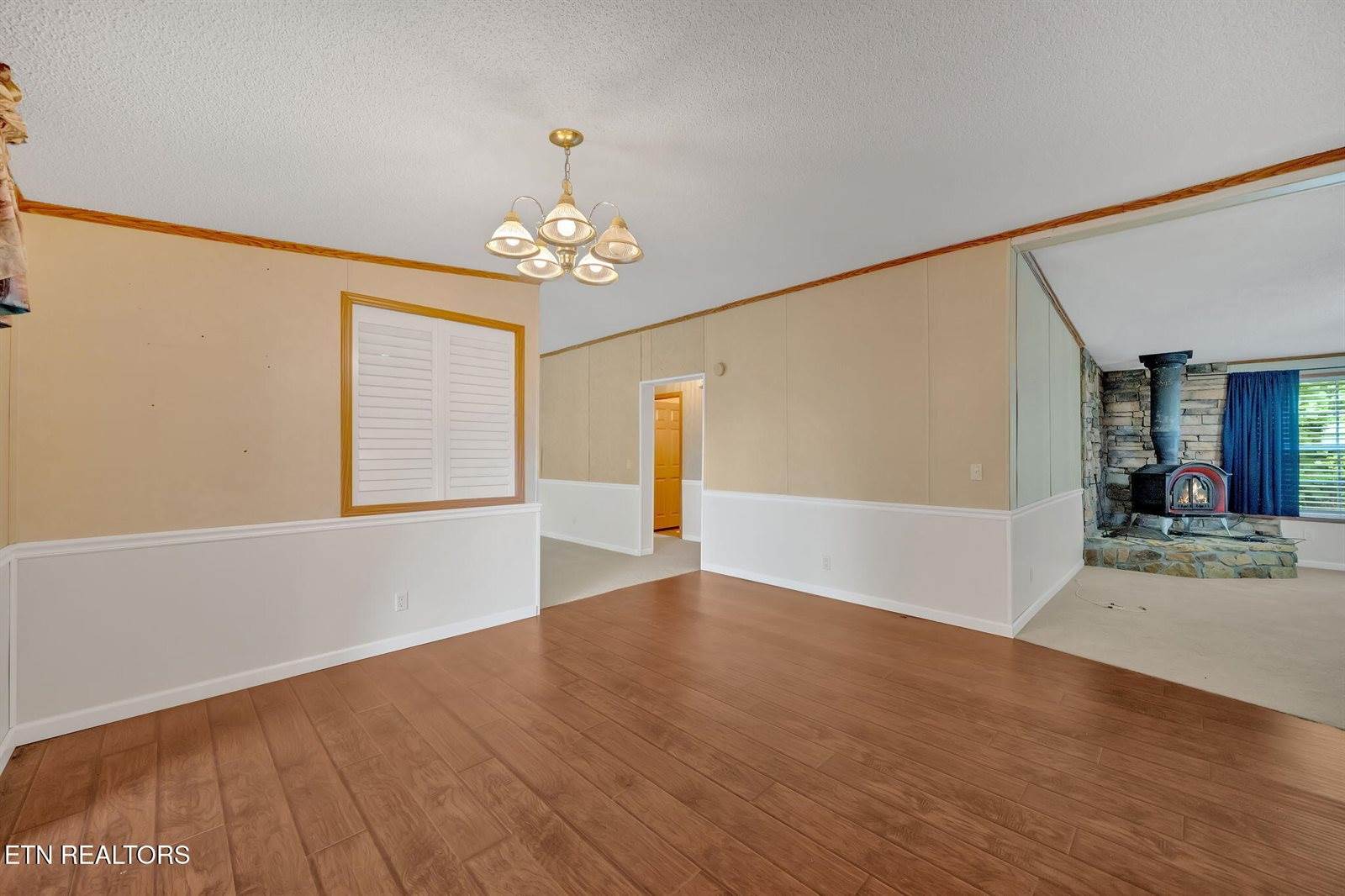 2132 Clinch Valley Rd, Thorn Hill, TN 37881