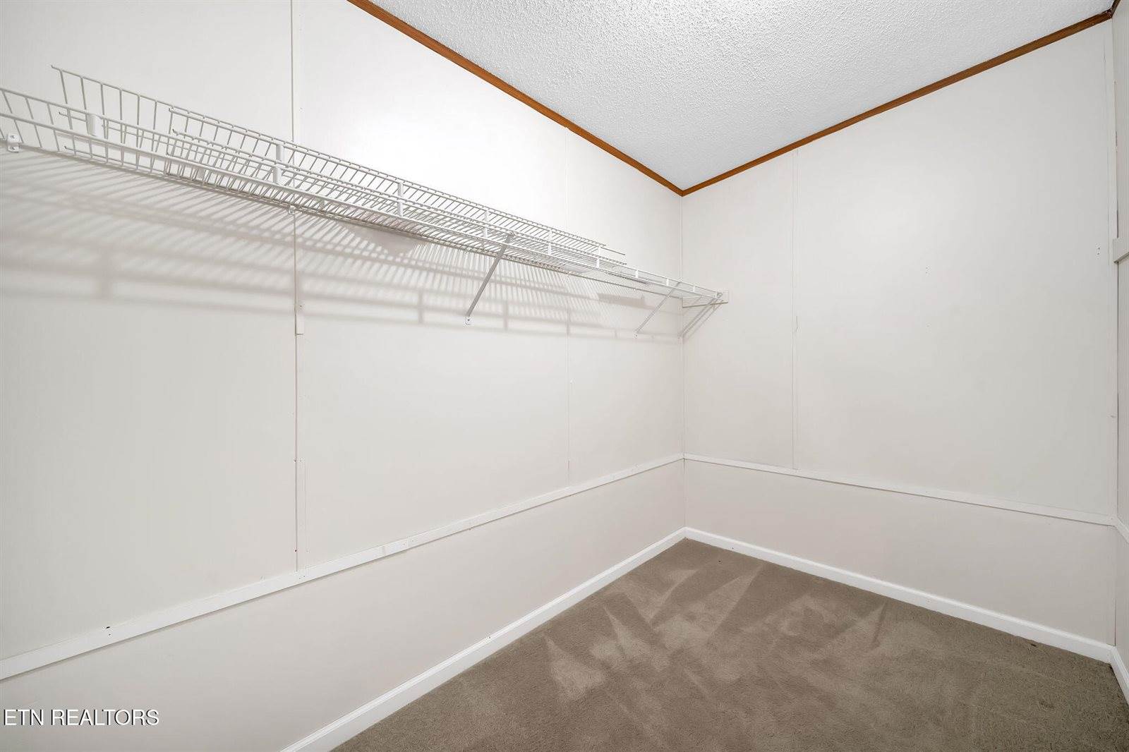 2132 Clinch Valley Rd, Thorn Hill, TN 37881