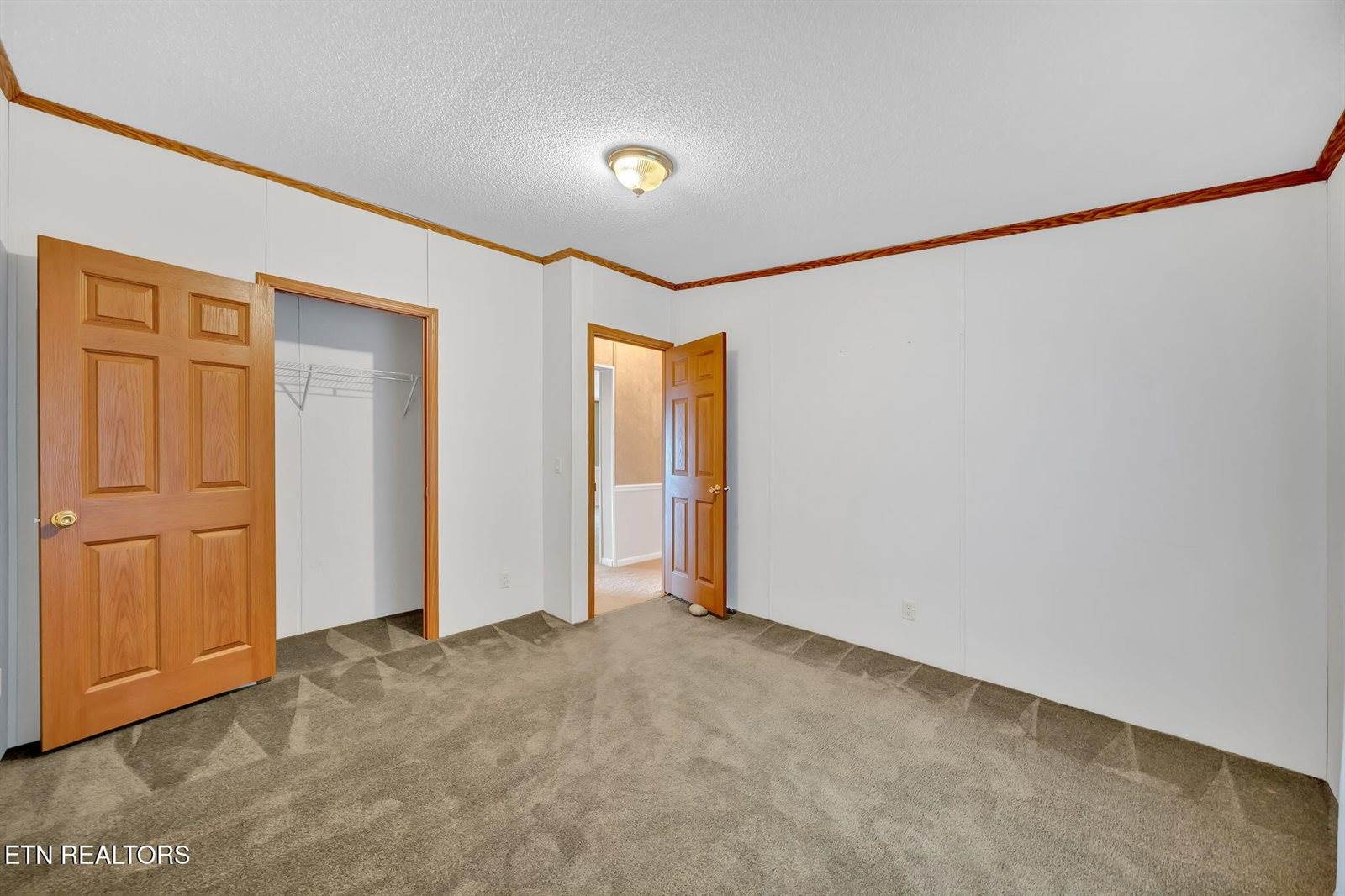 2132 Clinch Valley Rd, Thorn Hill, TN 37881