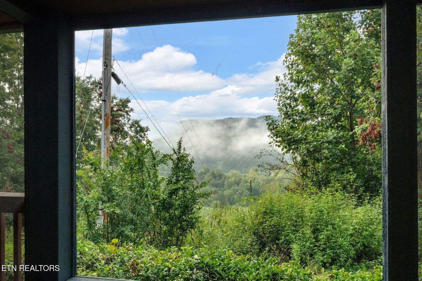 2132 Clinch Valley Rd, Thorn Hill, TN 37881