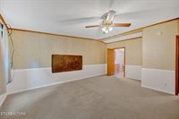 2132 Clinch Valley Rd, Thorn Hill, TN 37881