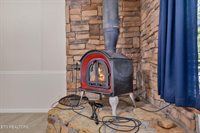 2132 Clinch Valley Rd, Thorn Hill, TN 37881