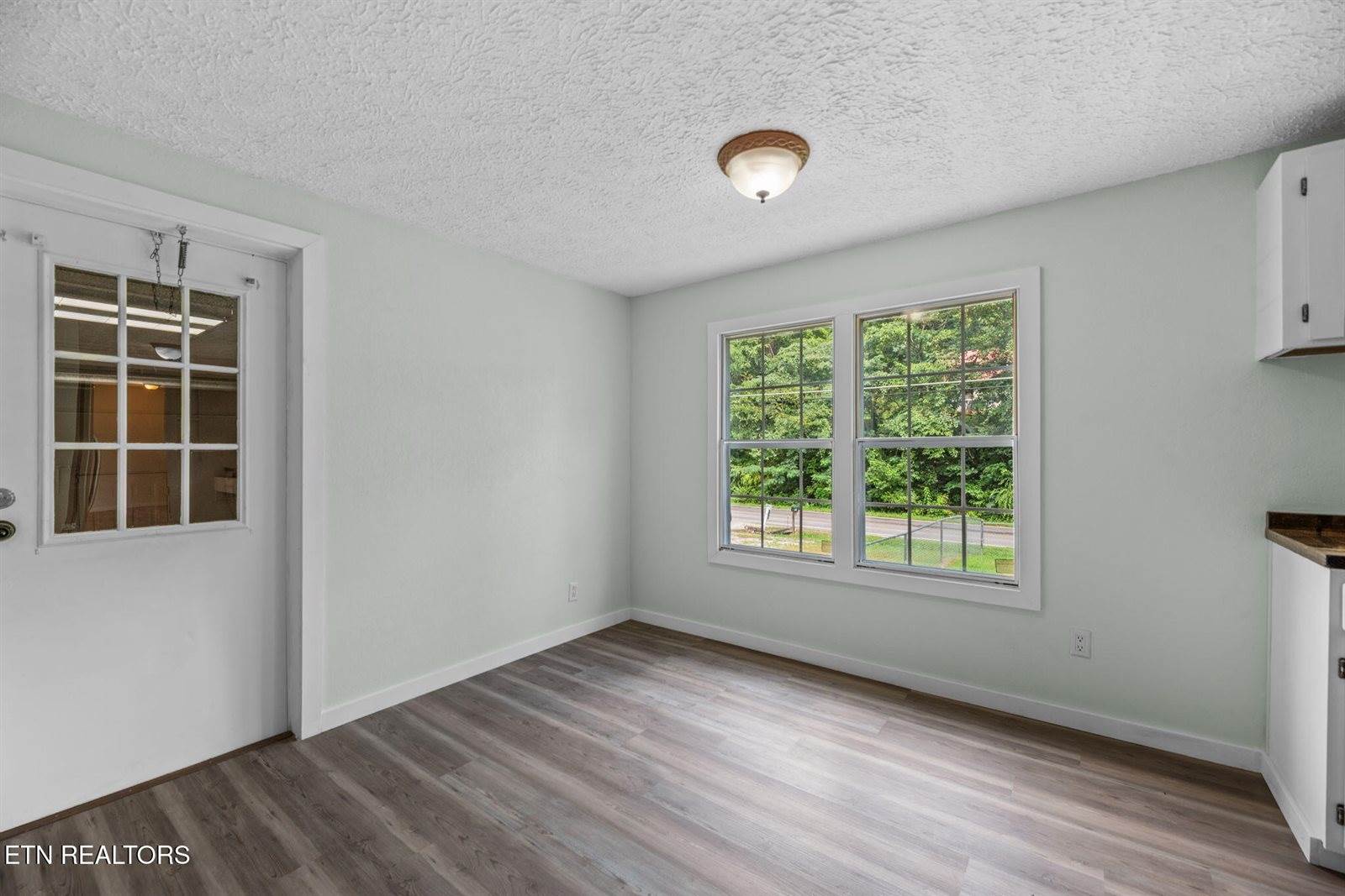 370 New Clear Branch Rd, Rocky Top, TN 37769