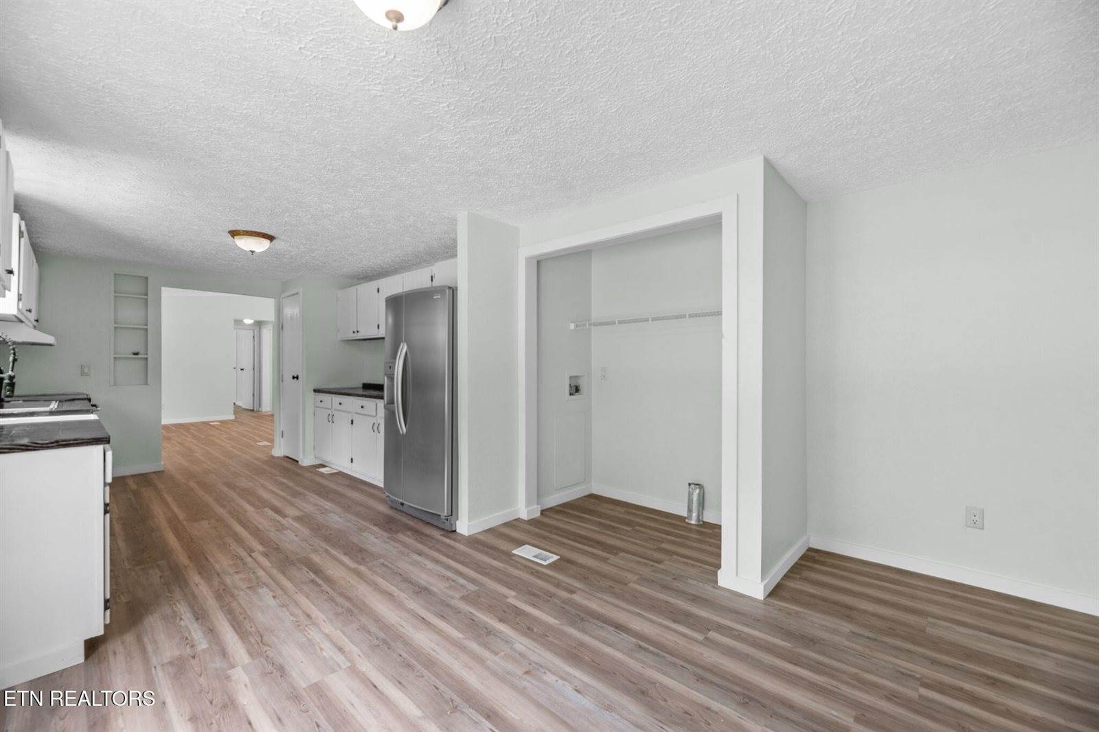 370 New Clear Branch Rd, Rocky Top, TN 37769