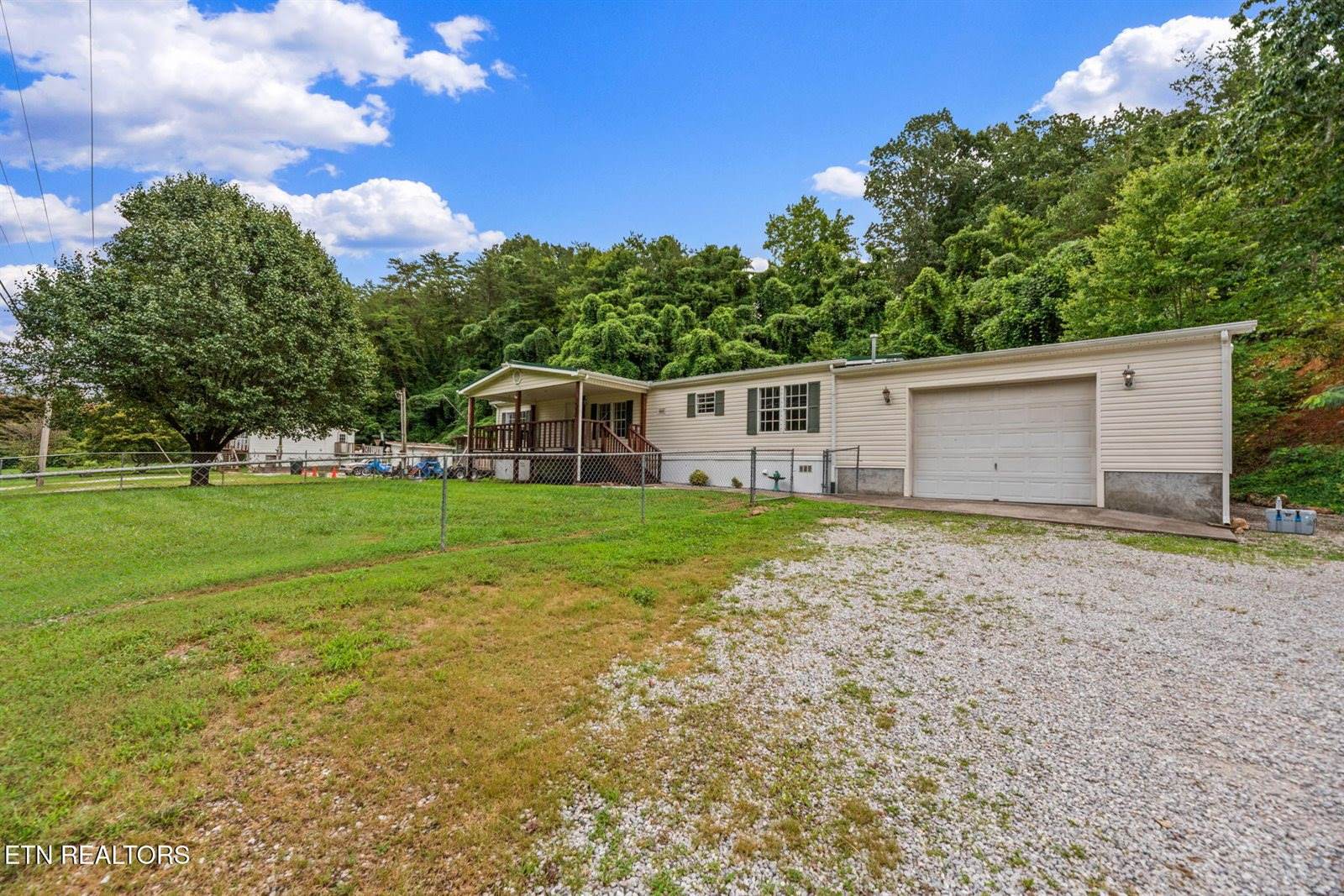 370 New Clear Branch Rd, Rocky Top, TN 37769