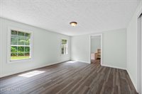 370 New Clear Branch Rd, Rocky Top, TN 37769