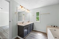 370 New Clear Branch Rd, Rocky Top, TN 37769