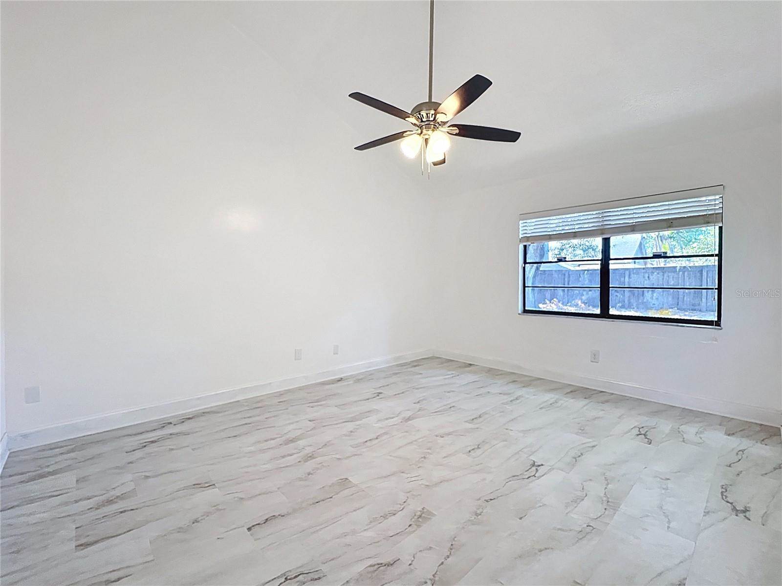 1005 Cameo Crest Lane, Valrico, FL 33596