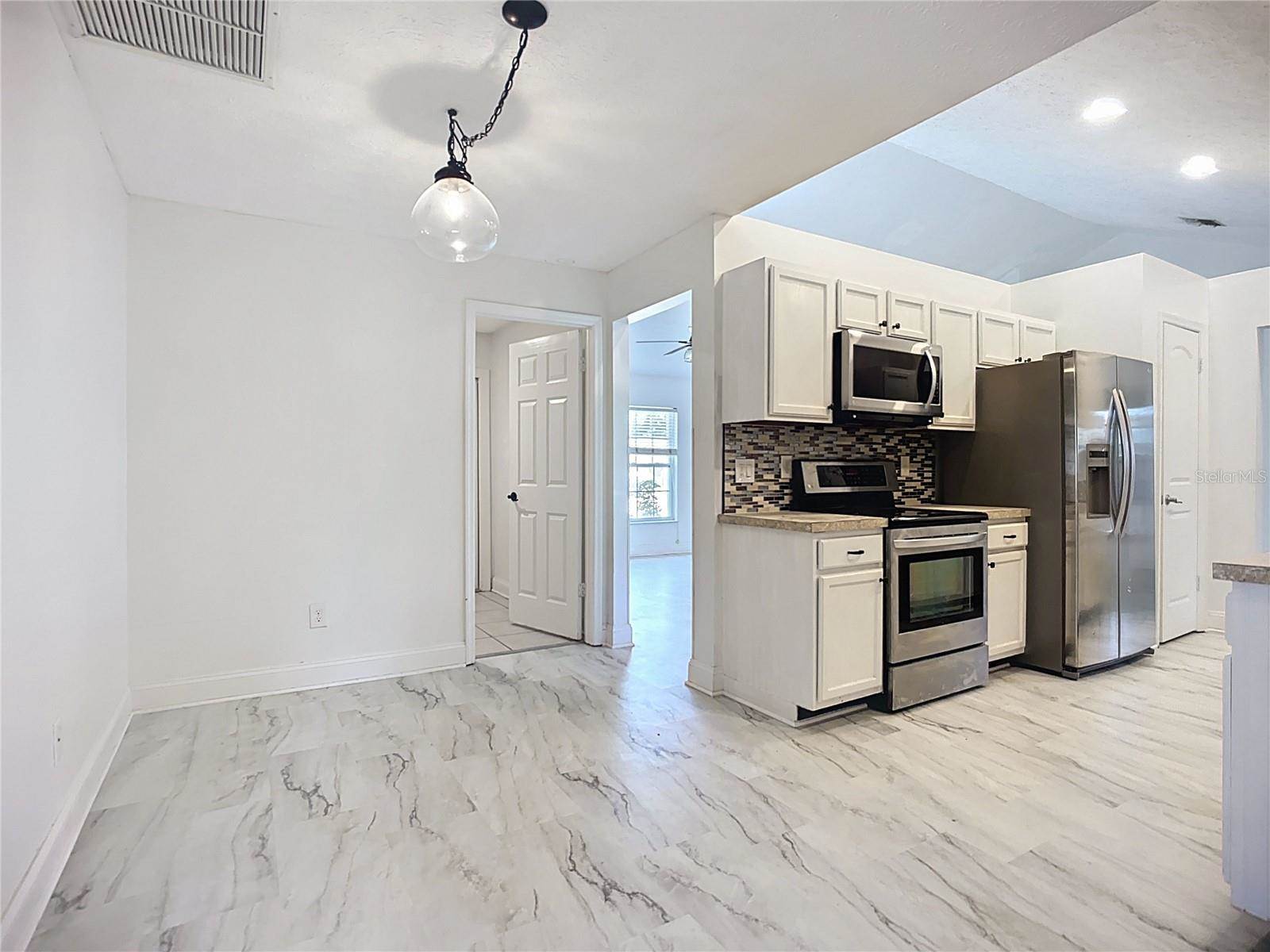 1005 Cameo Crest Lane, Valrico, FL 33596