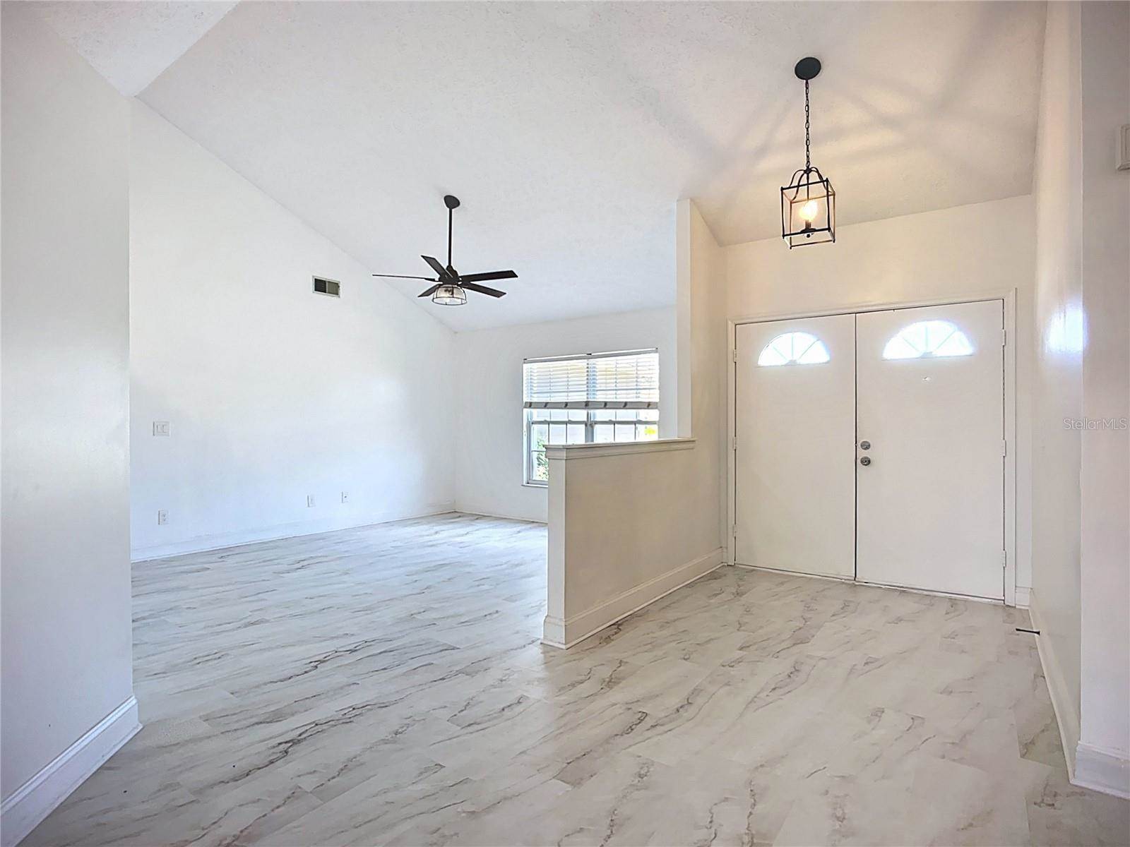 1005 Cameo Crest Lane, Valrico, FL 33596