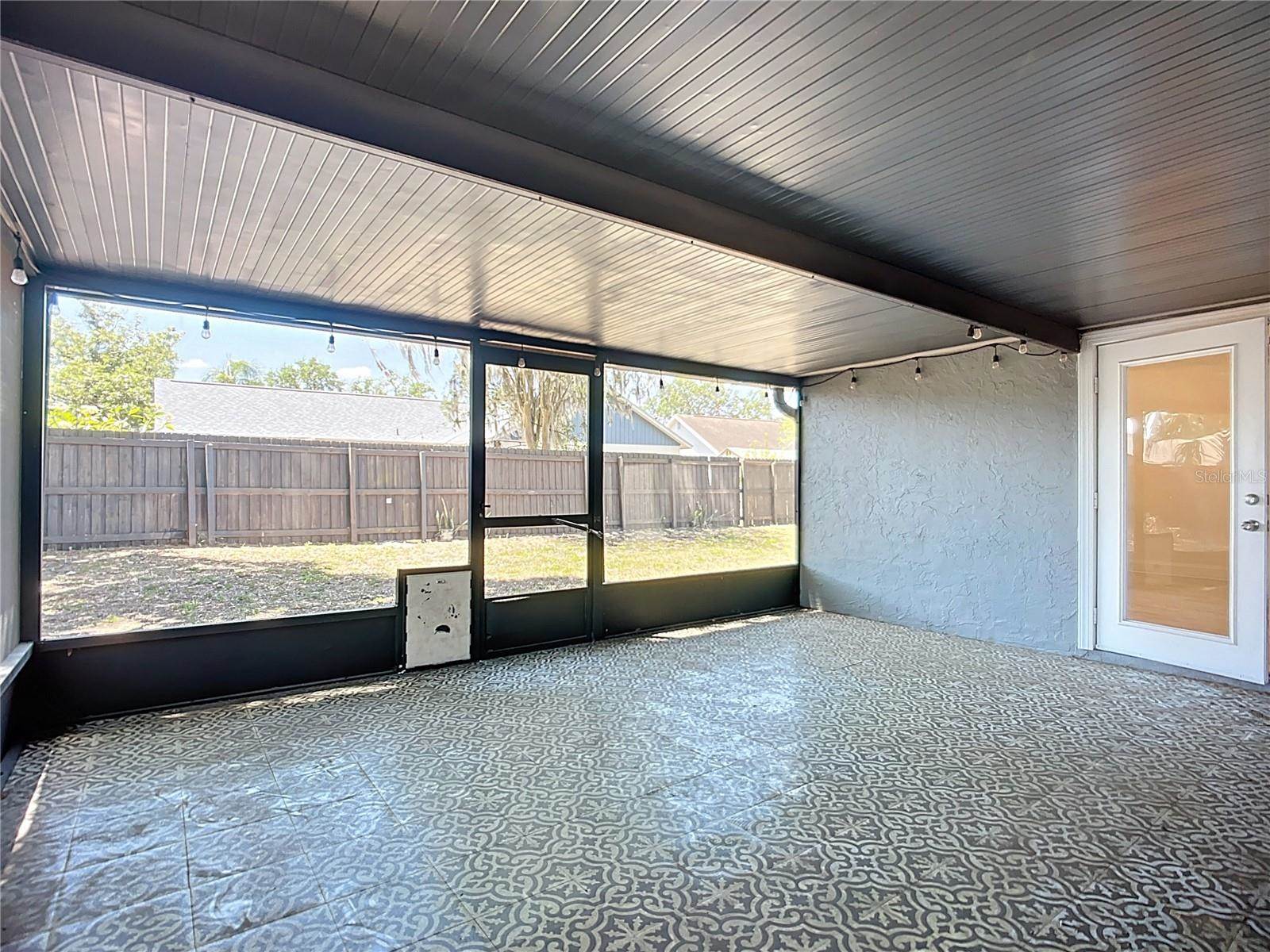 1005 Cameo Crest Lane, Valrico, FL 33596