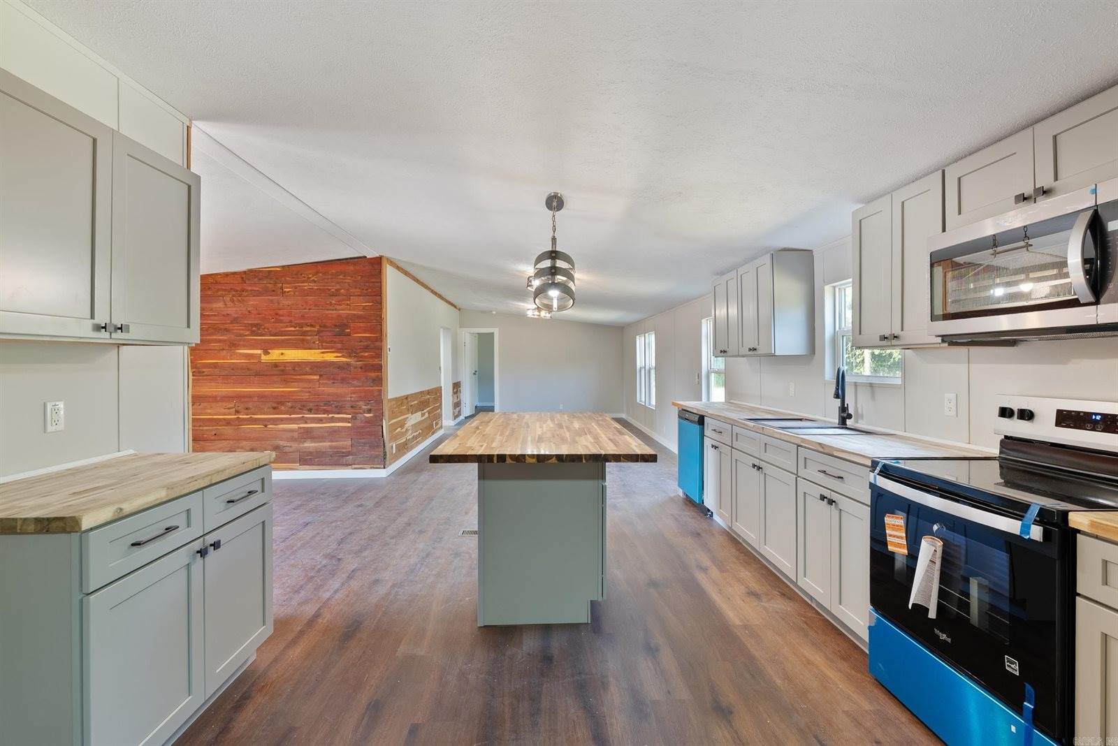 11 S Beryl Road, Jacksonville, AR 72076