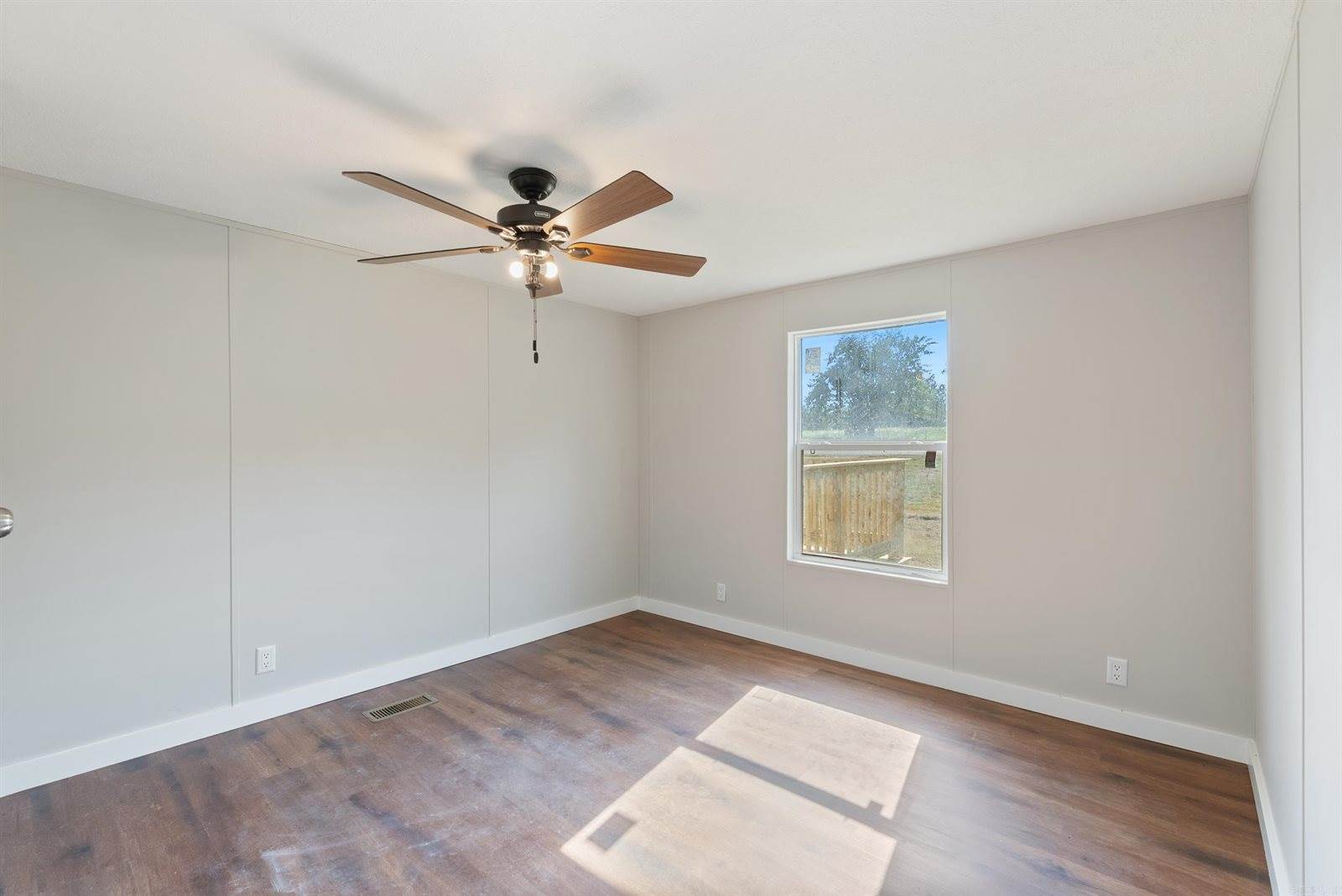 11 S Beryl Road, Jacksonville, AR 72076