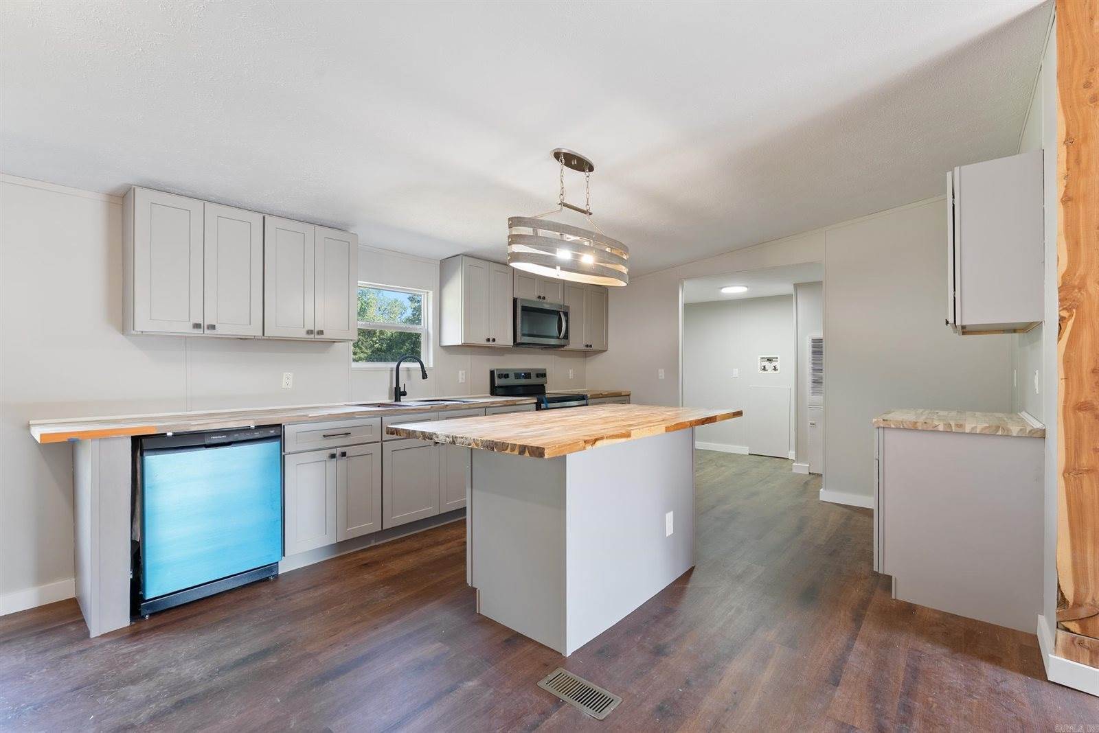 11 S Beryl Road, Jacksonville, AR 72076