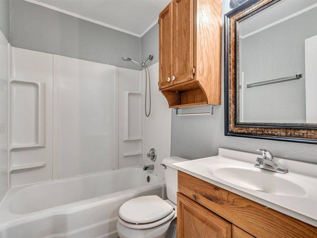 1730 North Park Avenue, Shawnee, OK 74804