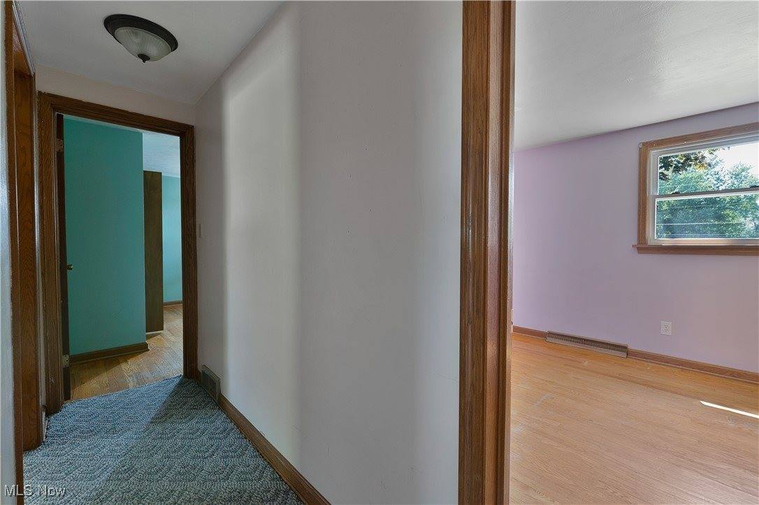 9897 Struthers Road, New Middletown, OH 44442