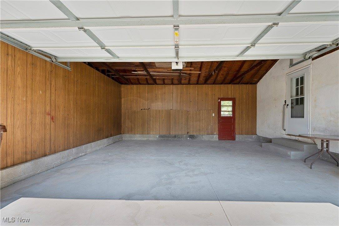 9897 Struthers Road, New Middletown, OH 44442