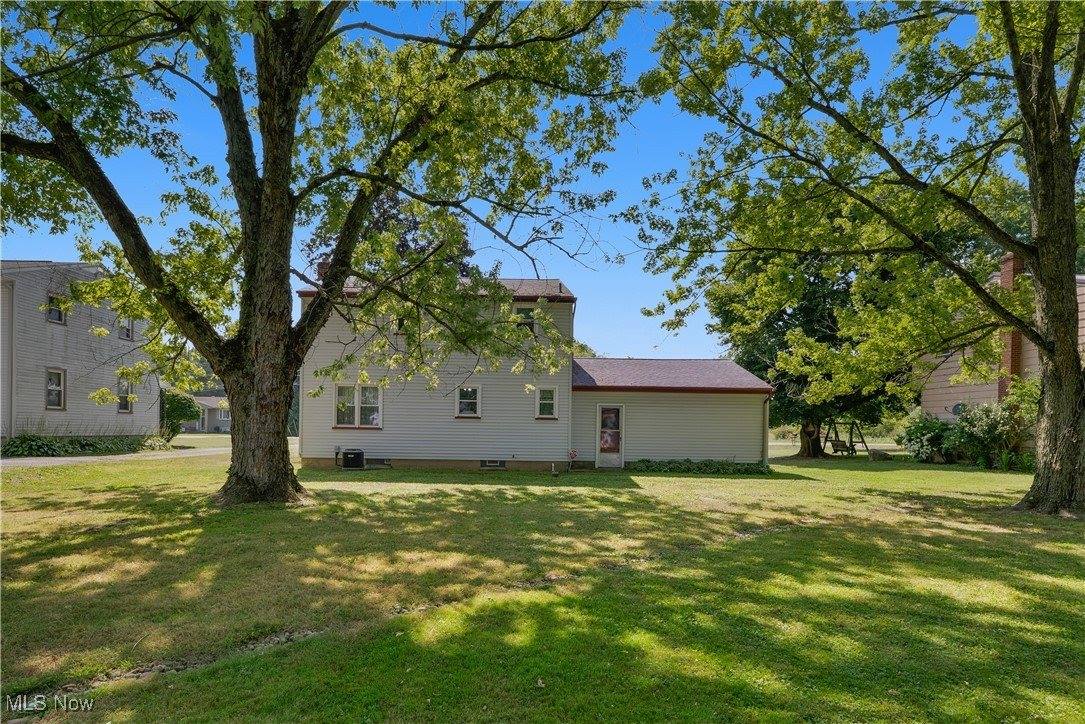 9897 Struthers Road, New Middletown, OH 44442