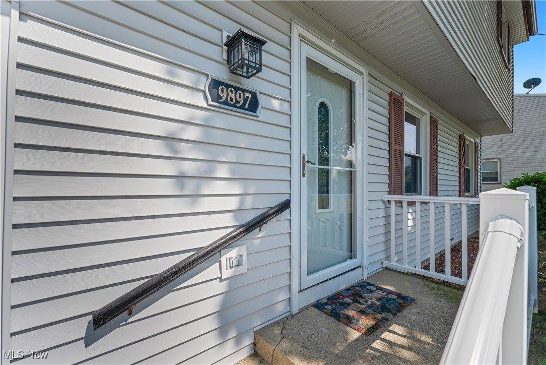 9897 Struthers Road, New Middletown, OH 44442