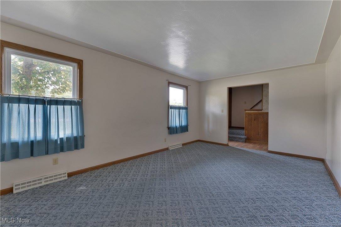 9897 Struthers Road, New Middletown, OH 44442