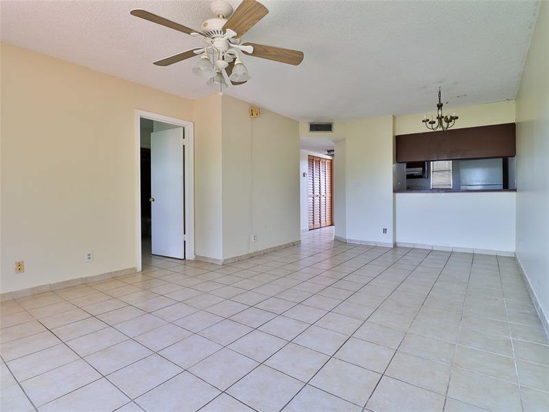 9930 Twin Lakes DR 7-L, #7-L, Coral Springs, FL 33071