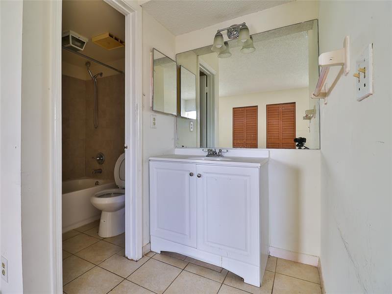 9930 Twin Lakes DR 7-L, #7-L, Coral Springs, FL 33071