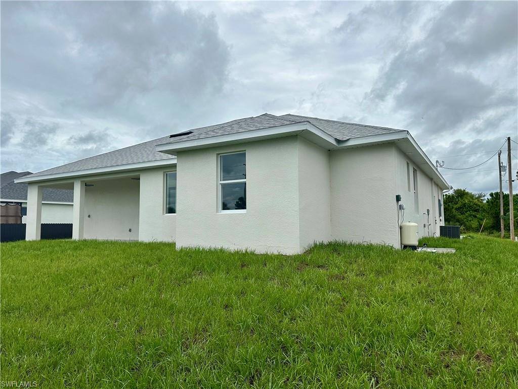 921 Norton Ave South, Lehigh Acres, FL 33974