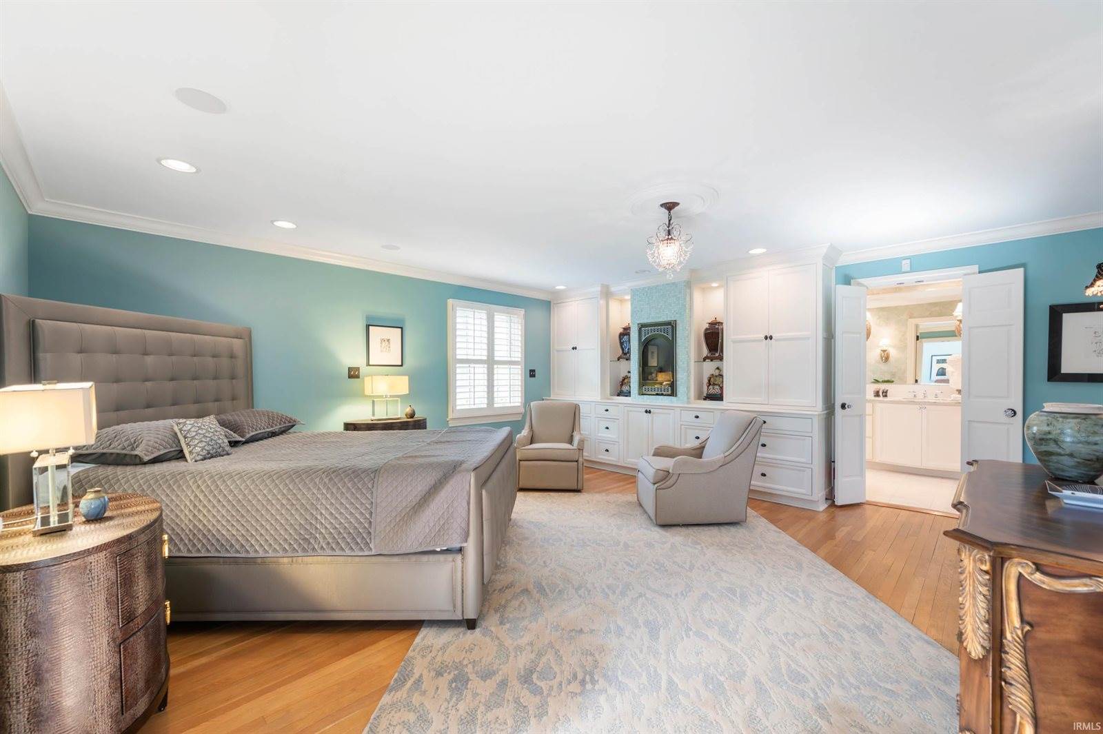 1004 N Meadow Lane, Muncie, IN 47304