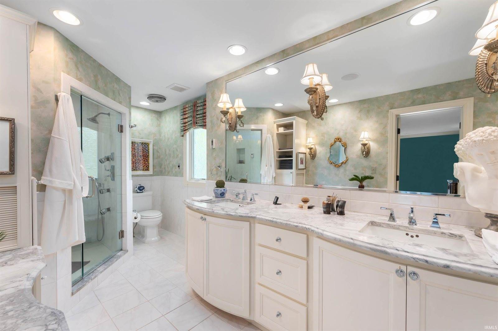 1004 N Meadow Lane, Muncie, IN 47304