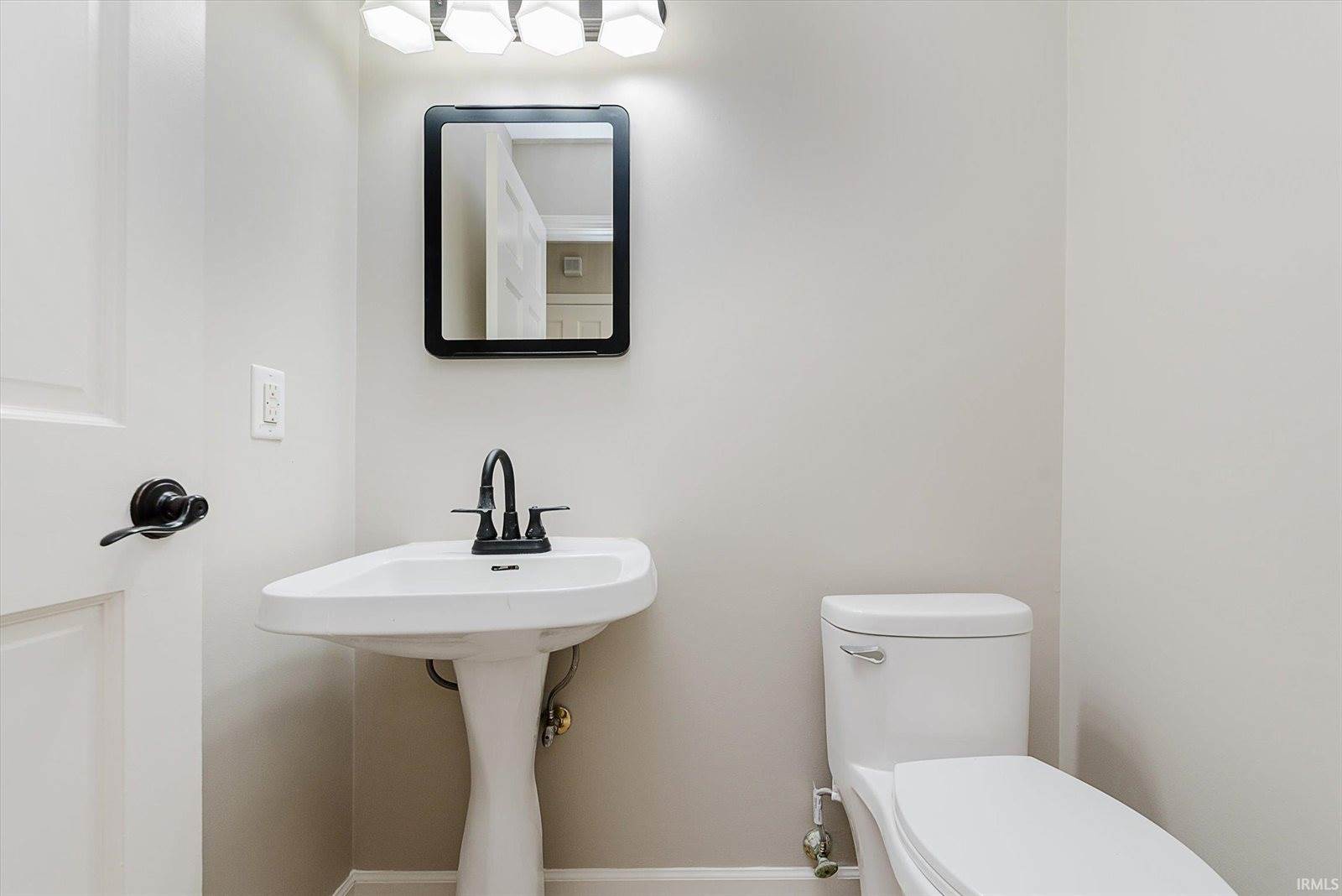 5205 W Tamarac Drive, Muncie, IN 47304