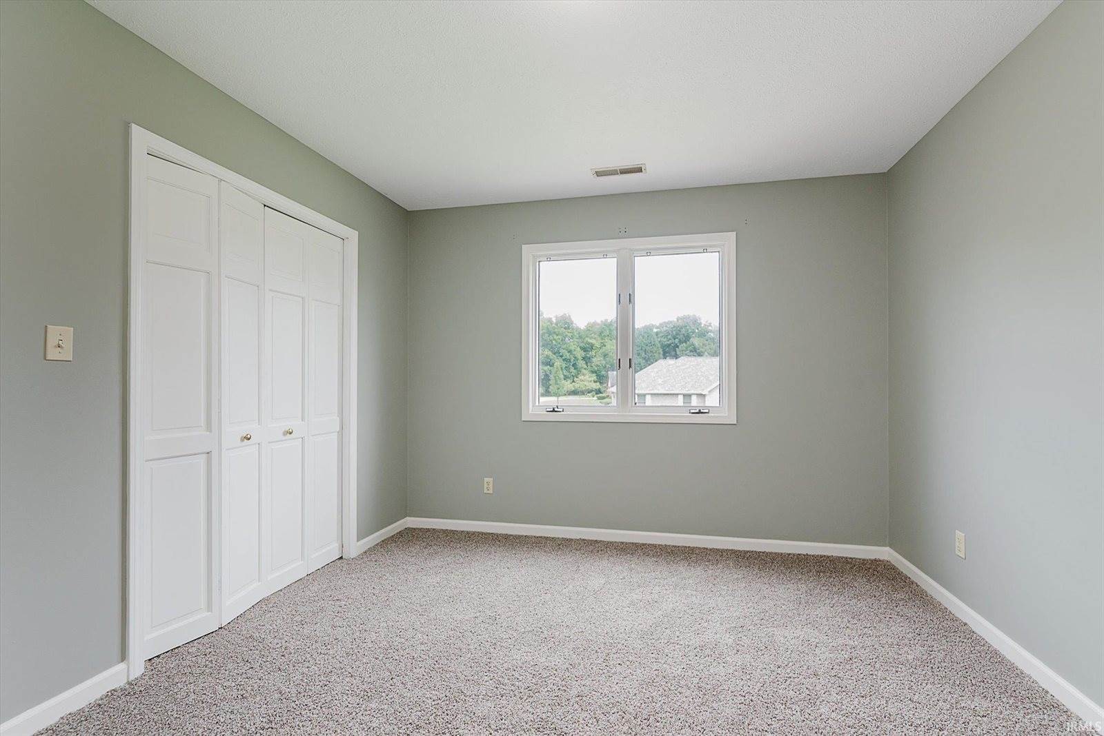 5205 W Tamarac Drive, Muncie, IN 47304