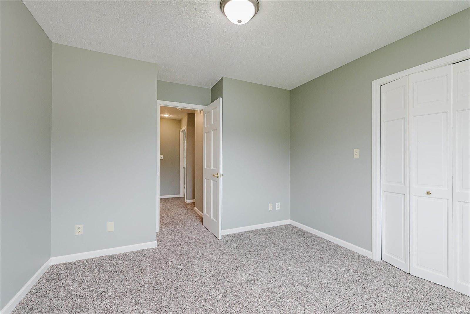 5205 W Tamarac Drive, Muncie, IN 47304