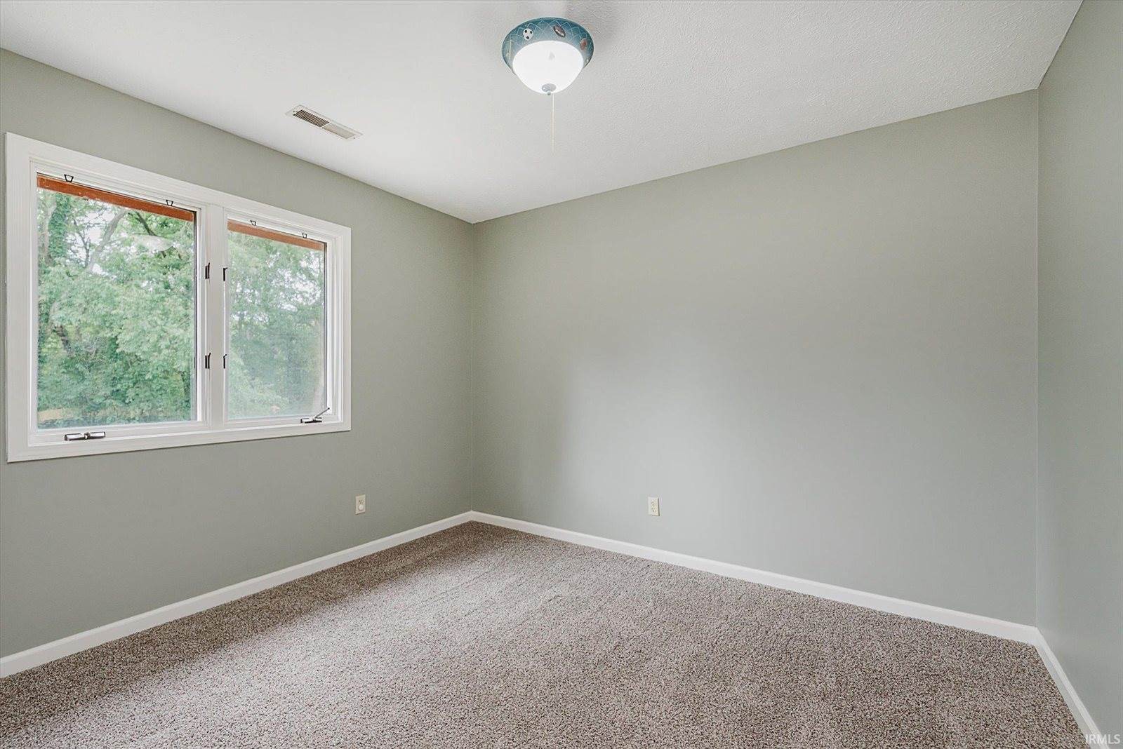 5205 W Tamarac Drive, Muncie, IN 47304