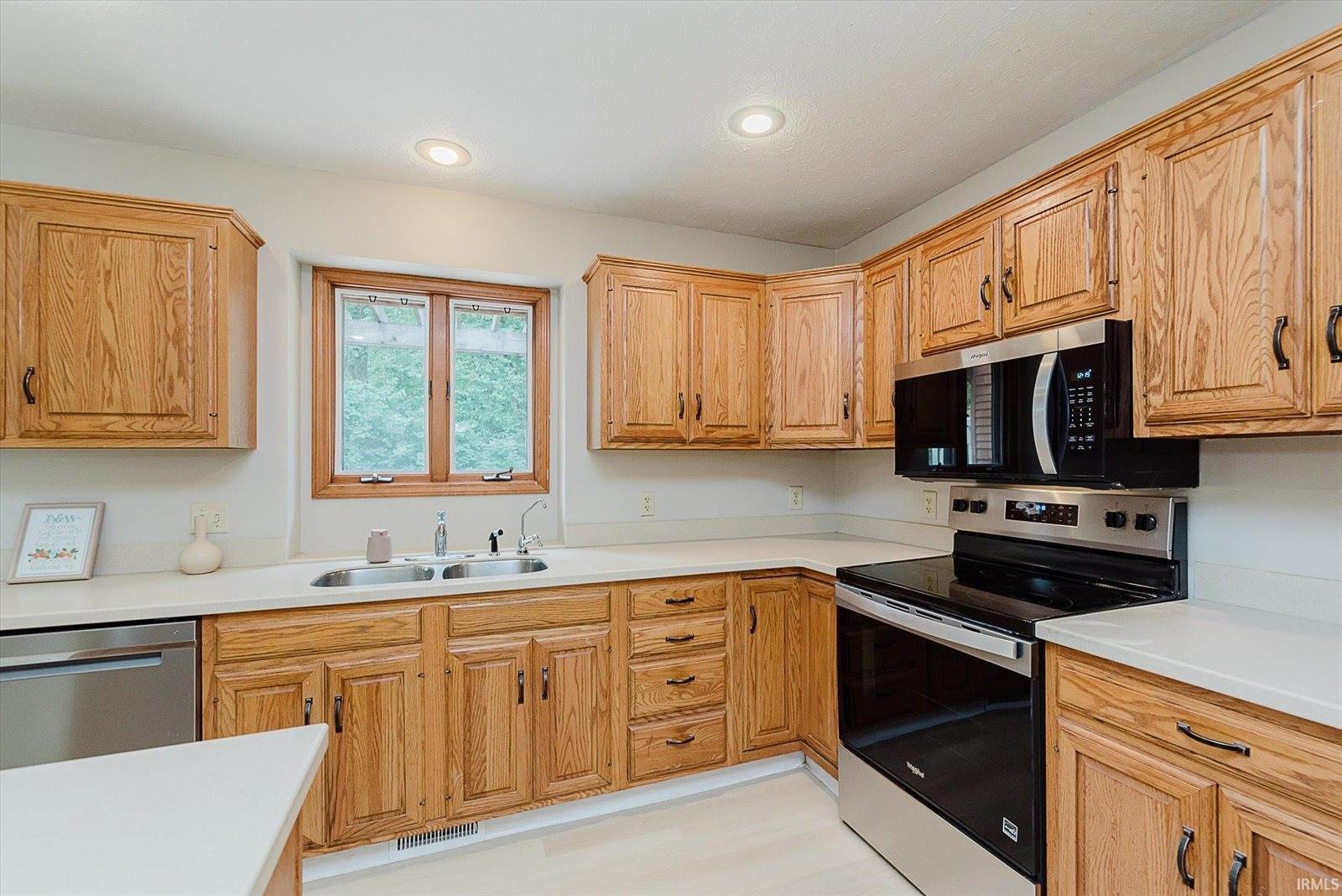 5205 W Tamarac Drive, Muncie, IN 47304