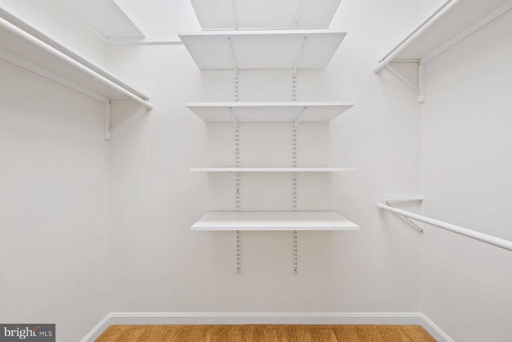 11900 Gainsborough Road, Potomac, MD 20854