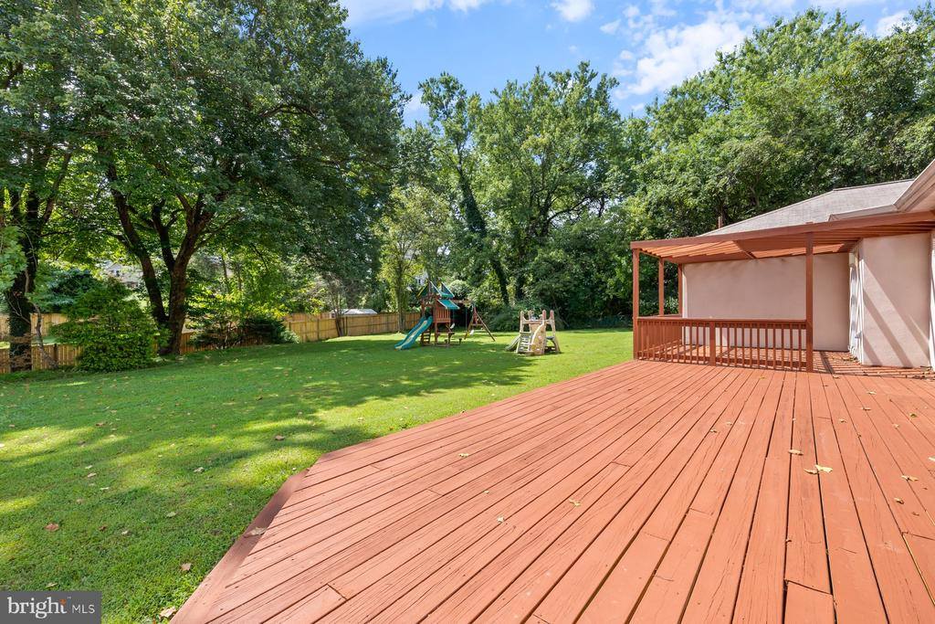 11900 Gainsborough Road, Potomac, MD 20854