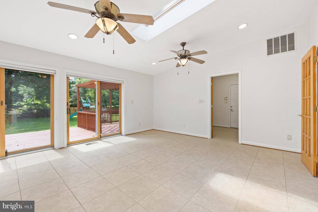 11900 Gainsborough Road, Potomac, MD 20854