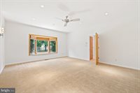 11900 Gainsborough Road, Potomac, MD 20854