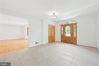 11900 Gainsborough Road, Potomac, MD 20854