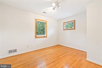 11900 Gainsborough Road, Potomac, MD 20854