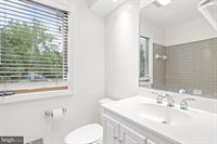 11900 Gainsborough Road, Potomac, MD 20854