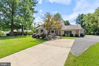 11900 Gainsborough Road, Potomac, MD 20854