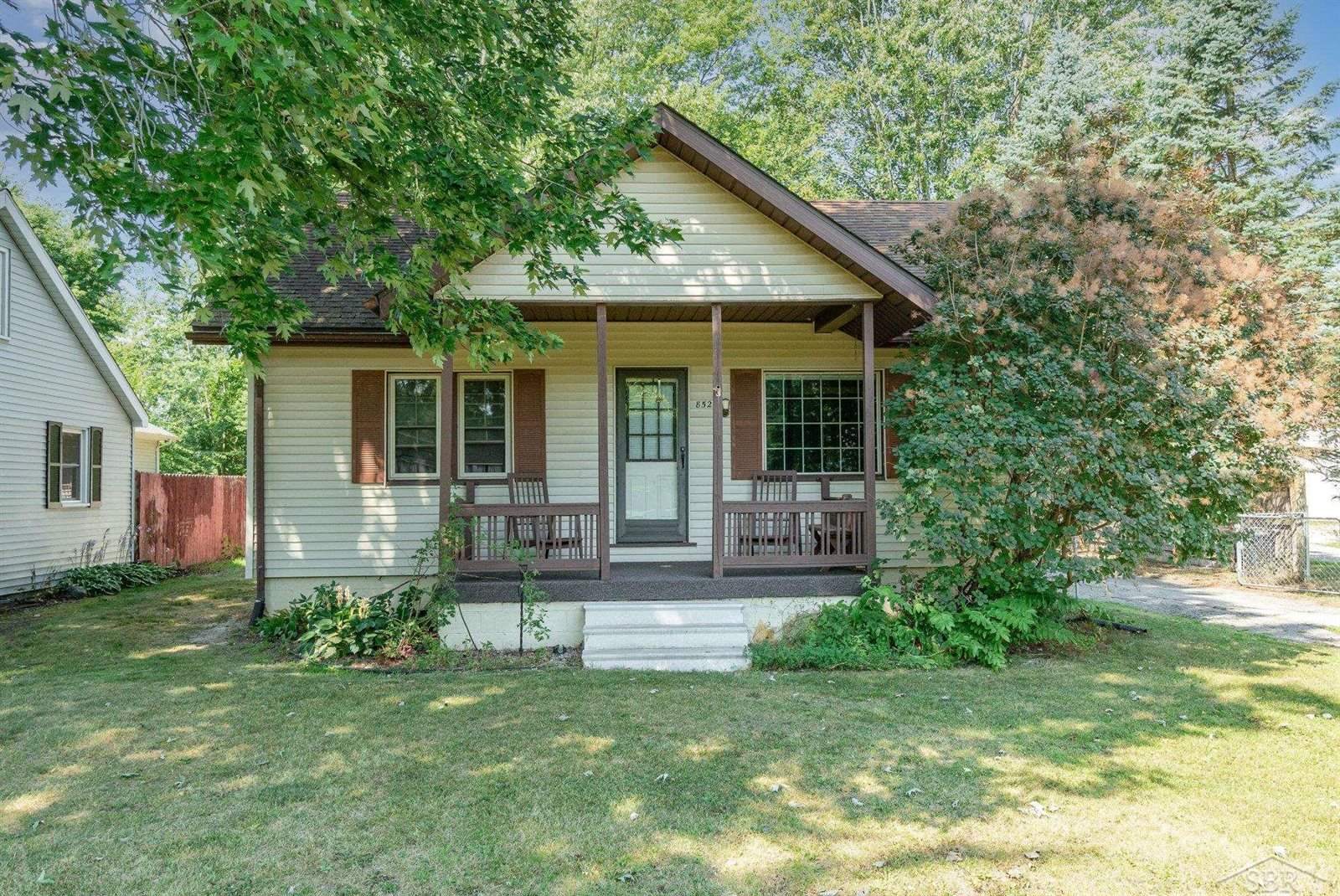 852 Lutzke Road, Saginaw, MI 48609